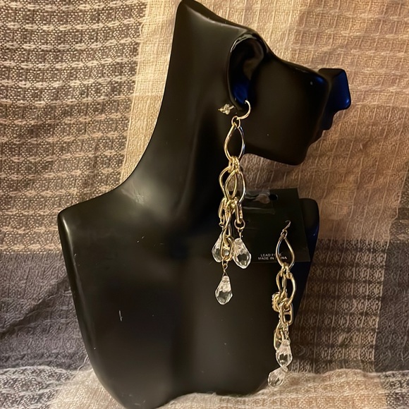 unbranded Jewelry - Gold colored dangle earrings with gold links and clear beads